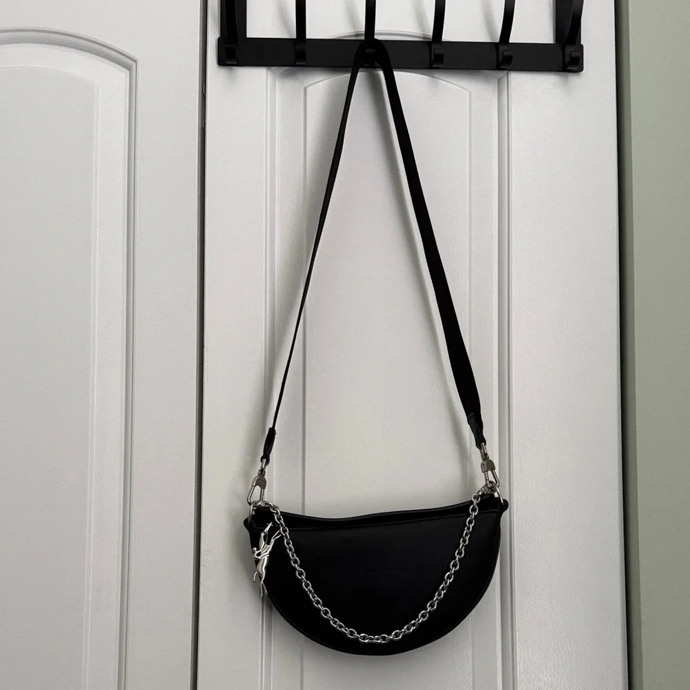 LIKE NEW LongChamp Black Chain Strap Women's Bag - Picture 2 of 3